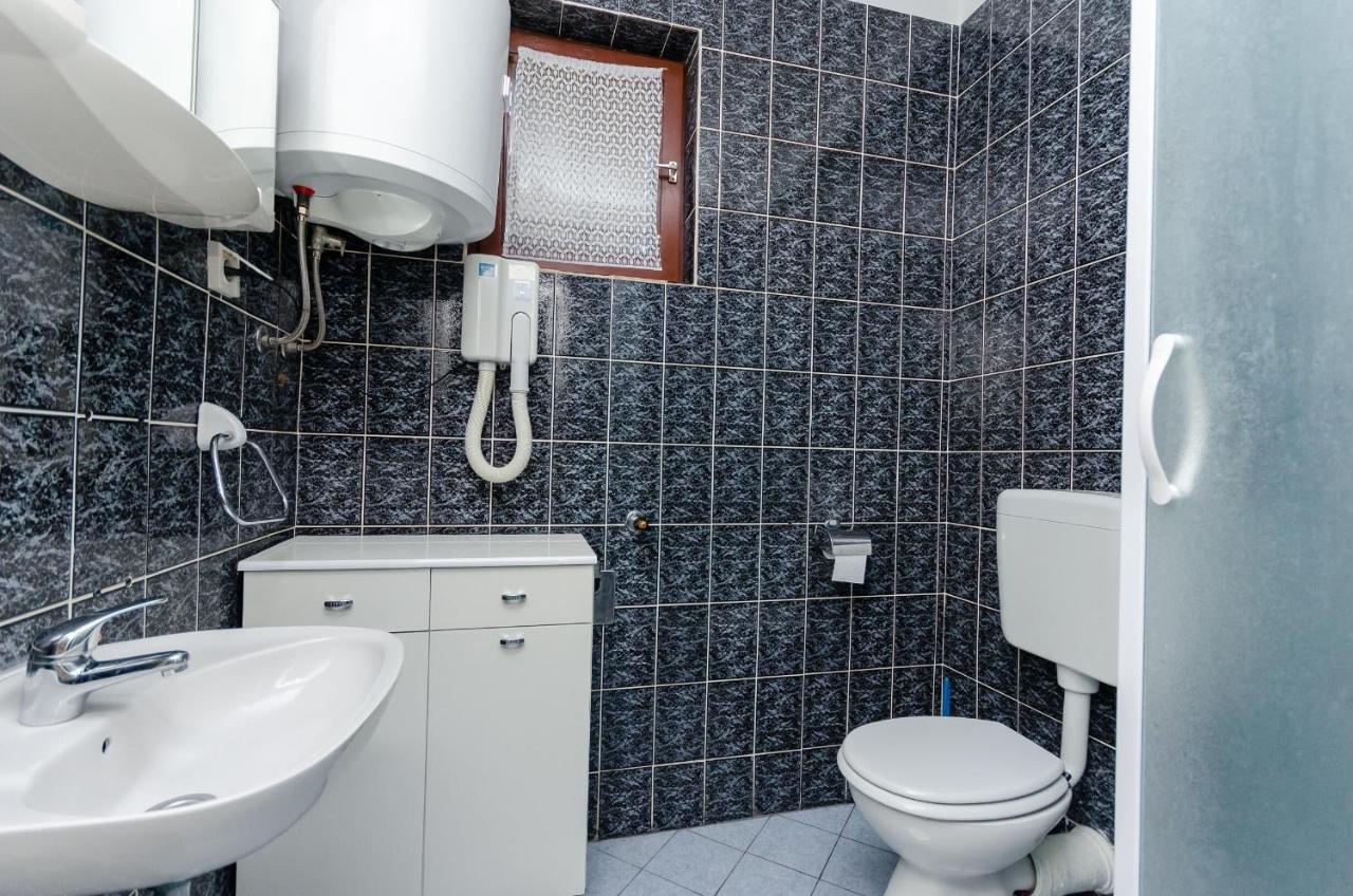 Apartments Zorka Kampor Luaran gambar