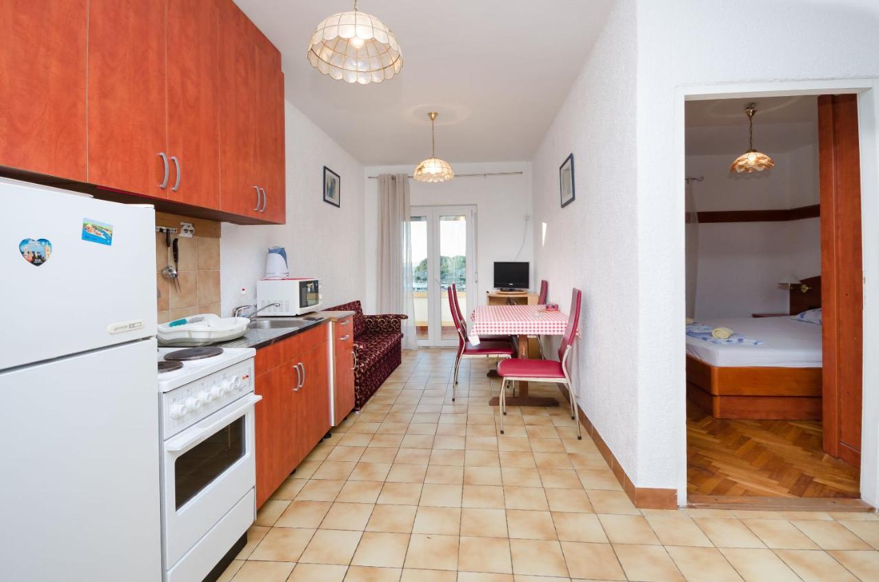 Apartments Zorka Kampor Luaran gambar