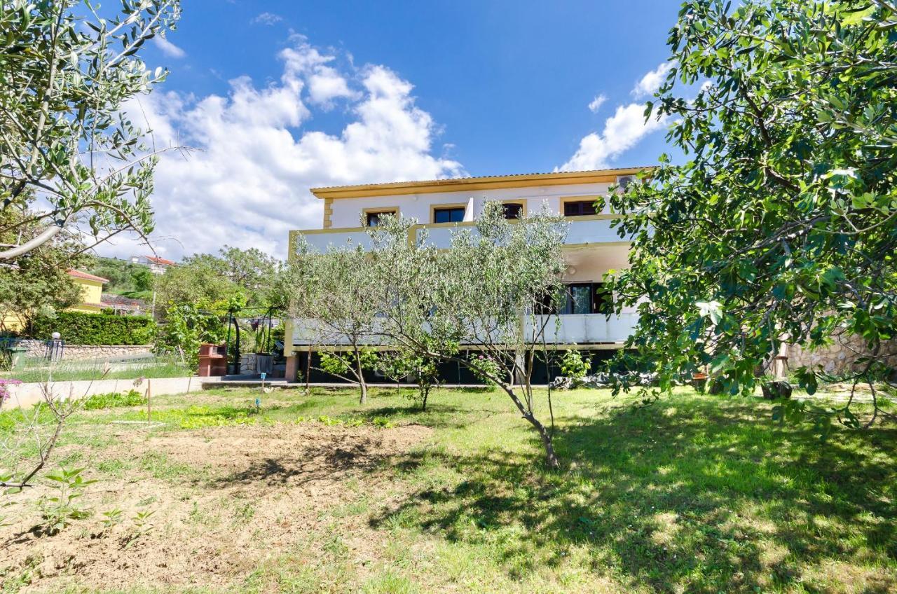 Apartments Zorka Kampor Luaran gambar