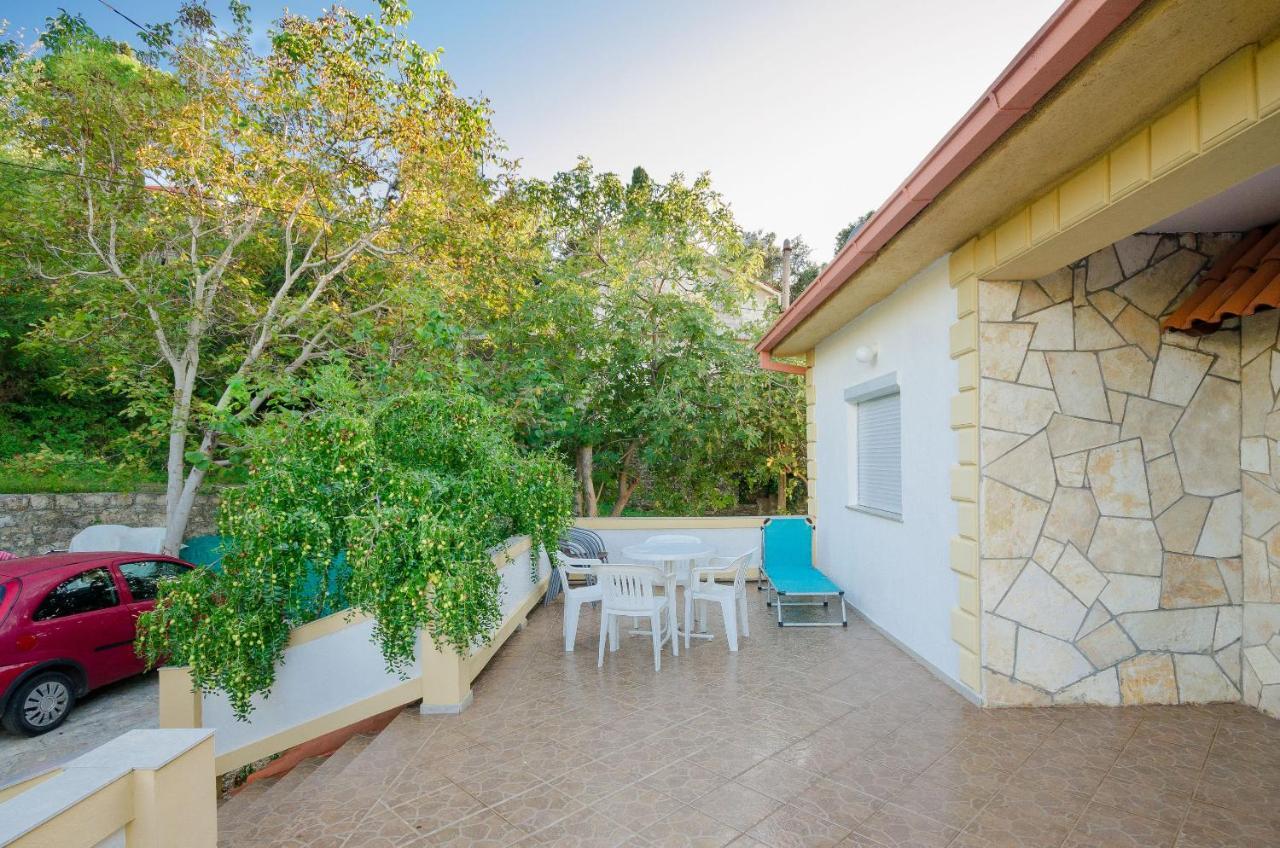 Apartments Zorka Kampor Luaran gambar