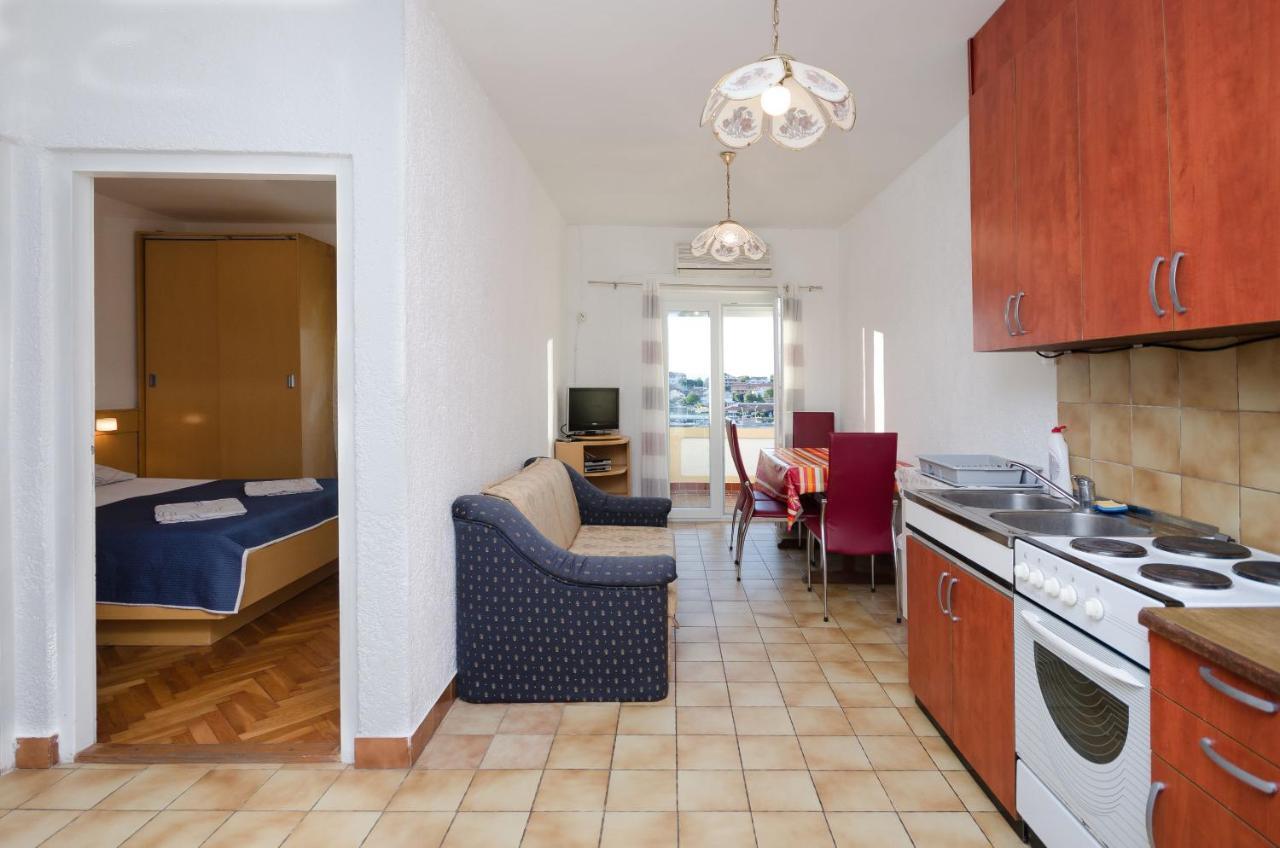 Apartments Zorka Kampor Luaran gambar